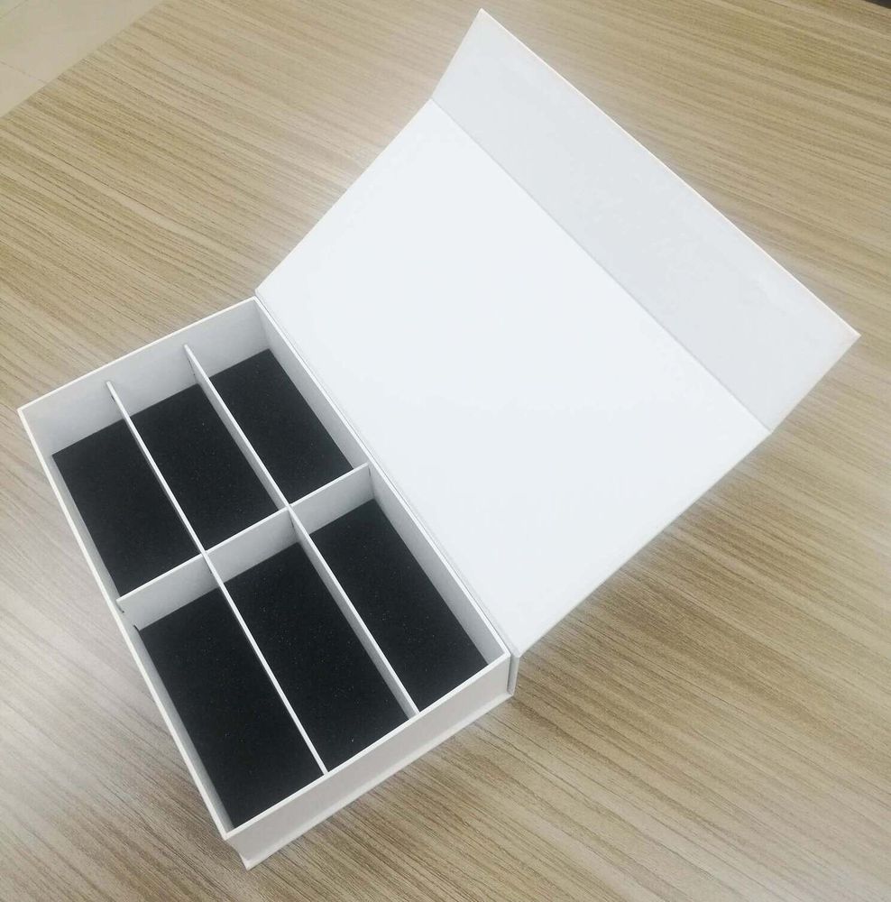 Structural Sample Magnetic Rigid Box with Foam and Box Partitions